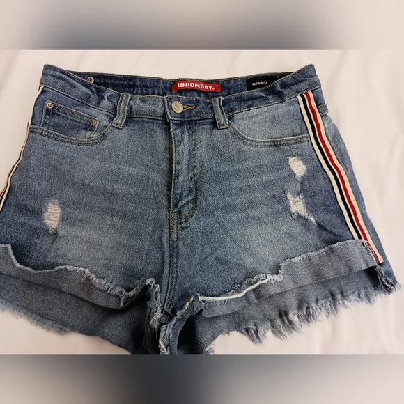 2 FOR $30 Unionbay Women's Dark Blue Distressed Denim Booty Shorts (#1,390) - Picture 1 of 9